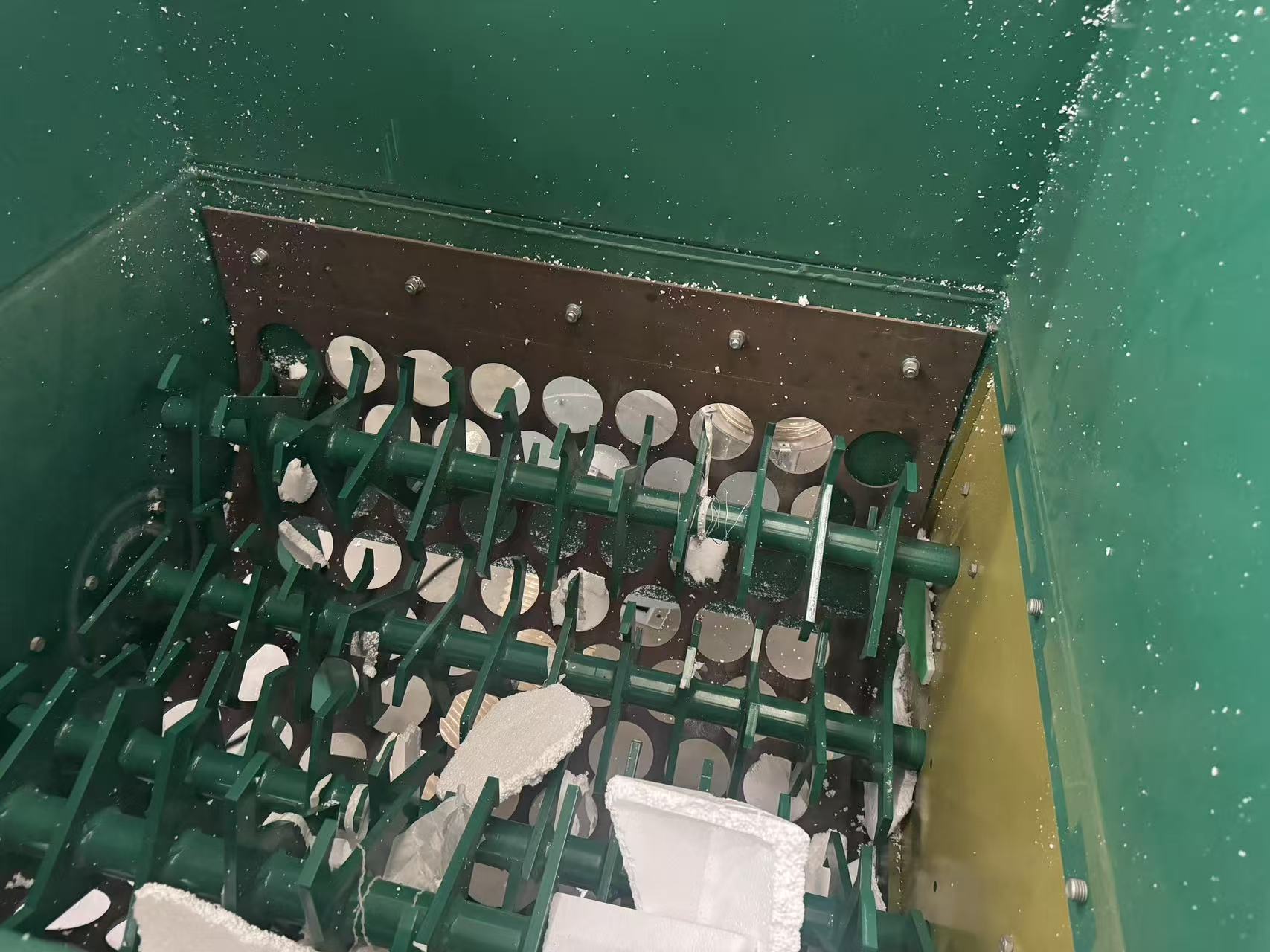 mlyn-rozdrabniajacy-do-EPS