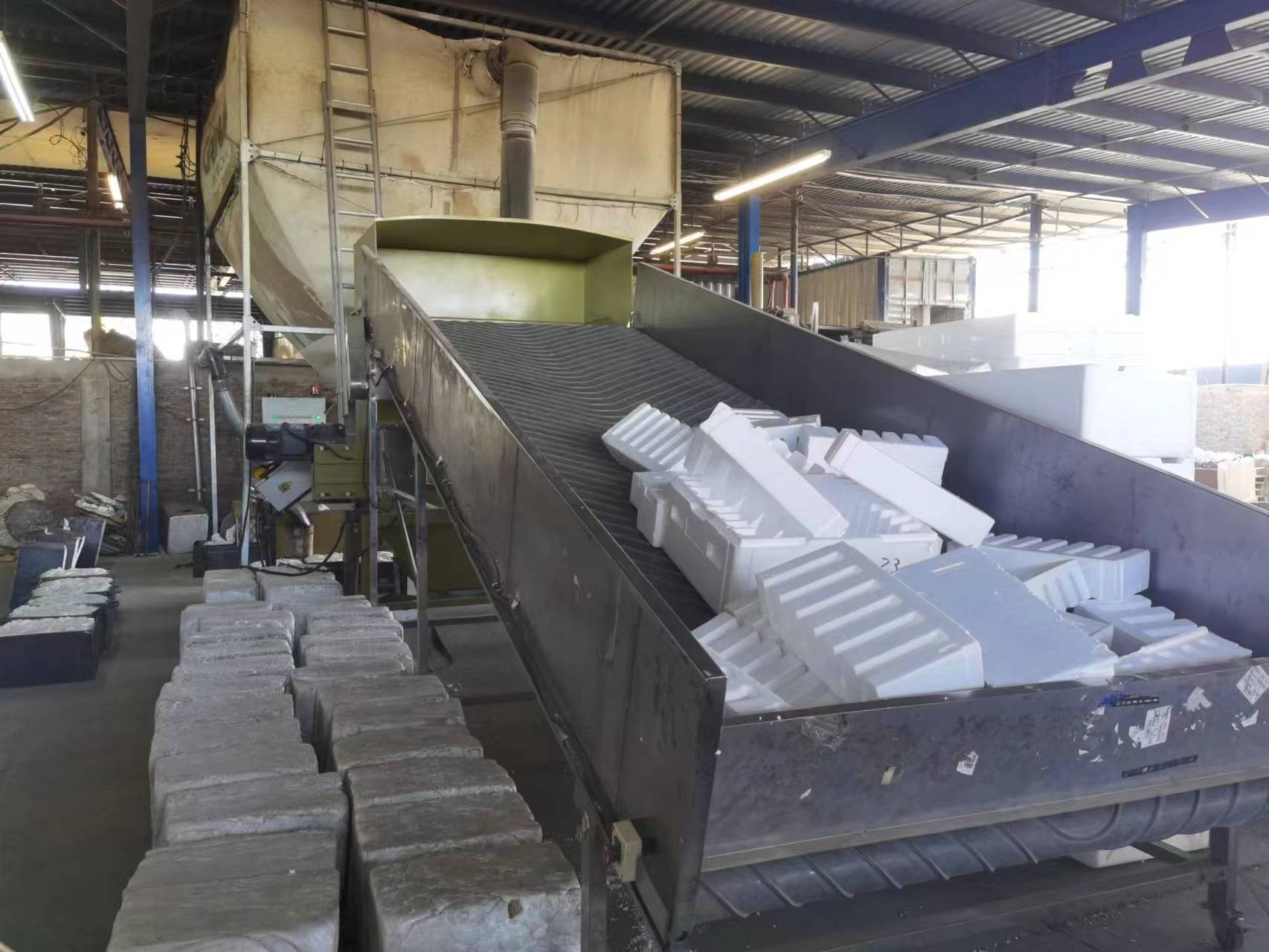 kompaktor do Styropianu